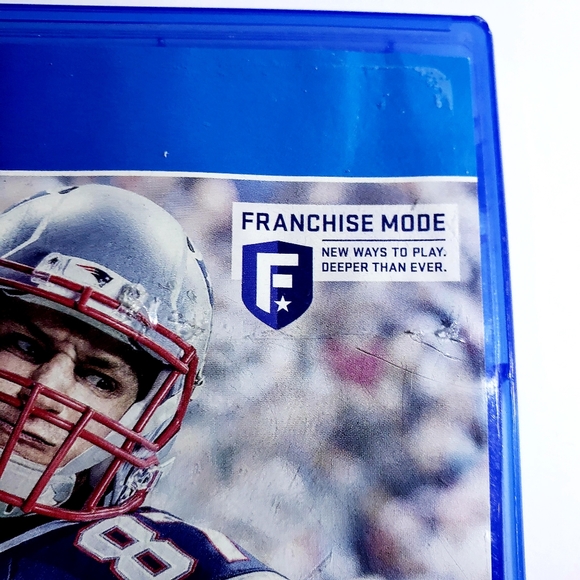 Madden 17 EA Sports NFL Game. PS4 - Picture 3 of 16